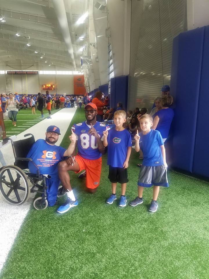 idunklewis's tweet photo. THANKS TO GATOR NATION FOR ALL DA LOVE &amp; SUPPORT. TODAY WAS GREAT 💯💯❤️❤️ WBL https://t.co/DuN2KoMIta