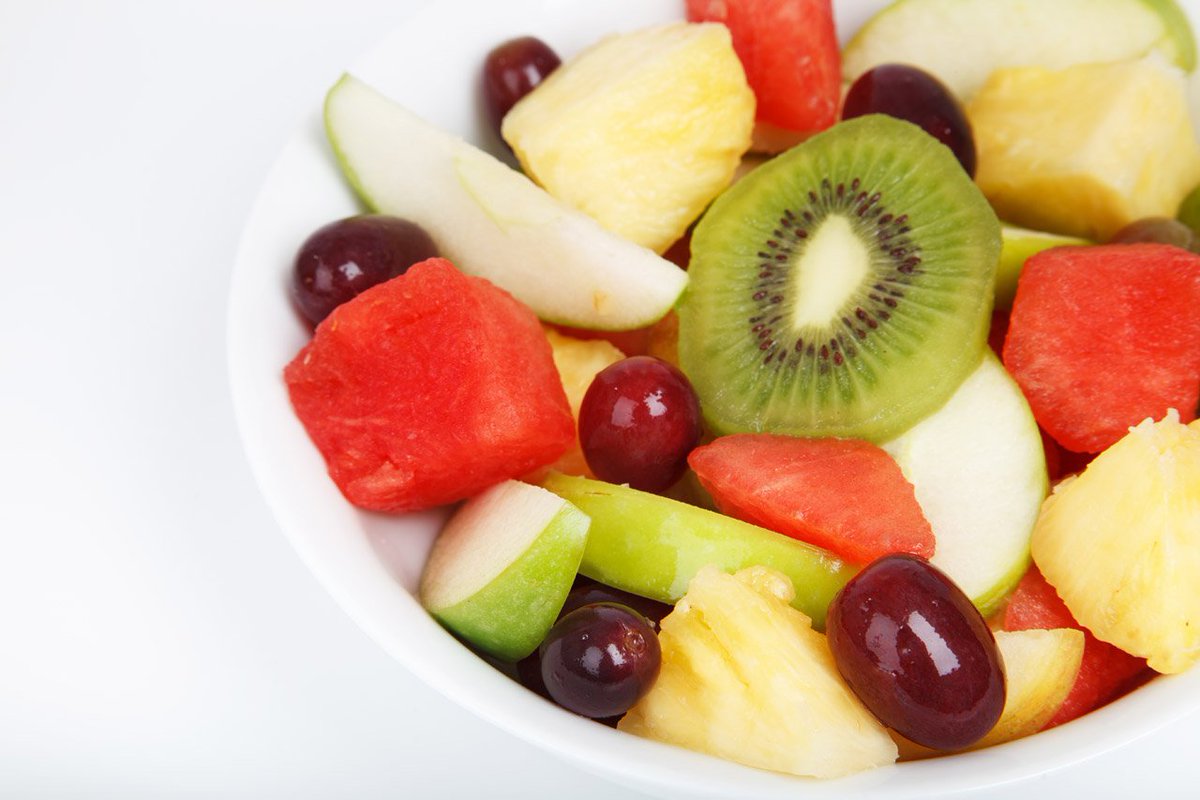 MichPankhurst's tweet photo. No reason for healthy #eating to be complicated. Eat enough produce, cut back on salt &amp; make calories count. https://t.co/jt1vKZoIvo https://t.co/48DrAK54za
