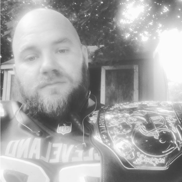 BrokenHalos24's tweet photo. Try'n to win this this year! https://t.co/T6DkzQYp02 https://t.co/nuqRA4Q5Ou