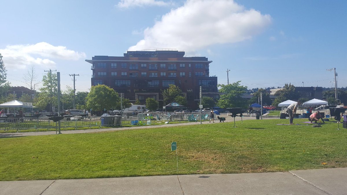 Join us at <a href="/theworldisfun/">theworldisfun.org</a> #BallardBurritoFest at #BallardCommonsPark 11-6.Must try our Thai Joe Burrito.#BeerGarden #RootbeerGarden 4 kids