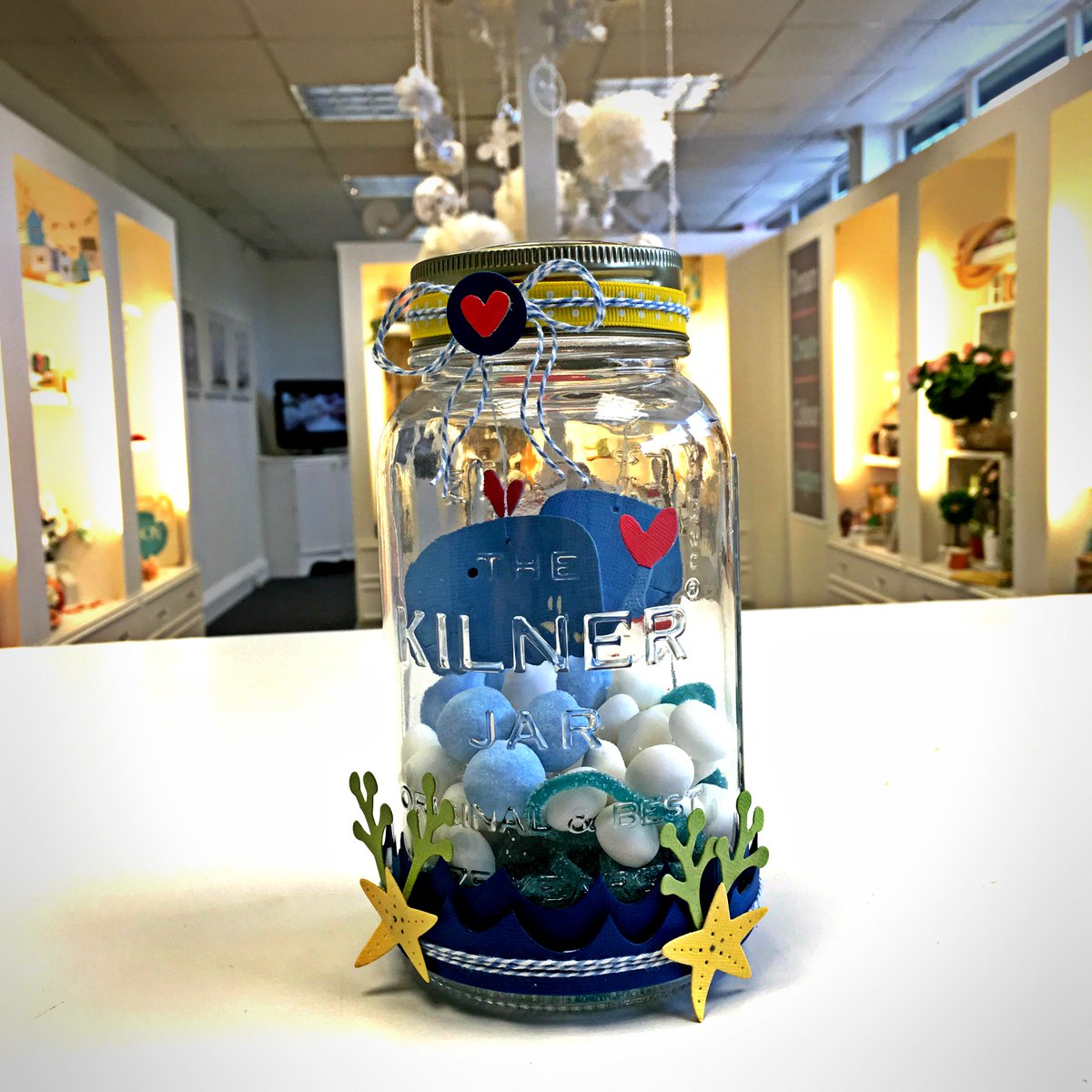 So we gave <a href="/KatieSkiltonUK/">Katie Skilton</a> the special @Kilner_UK 175 birthday jar andddd.... 😲😲 Get more project ideas: bit.ly/2vcWrhO #crafts