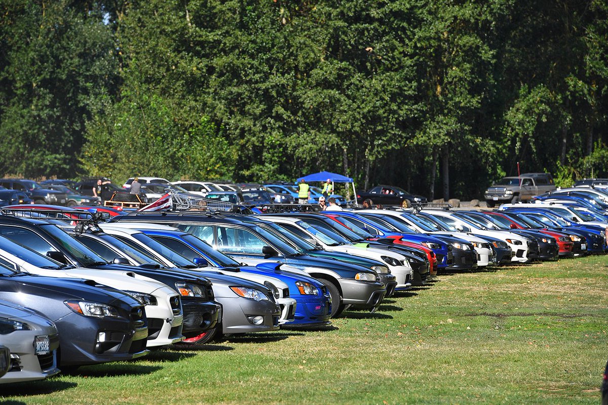 subaru_usa's tweet photo. So many Subarus here already! #BNW17 https://t.co/ziLR4I1ZCP
