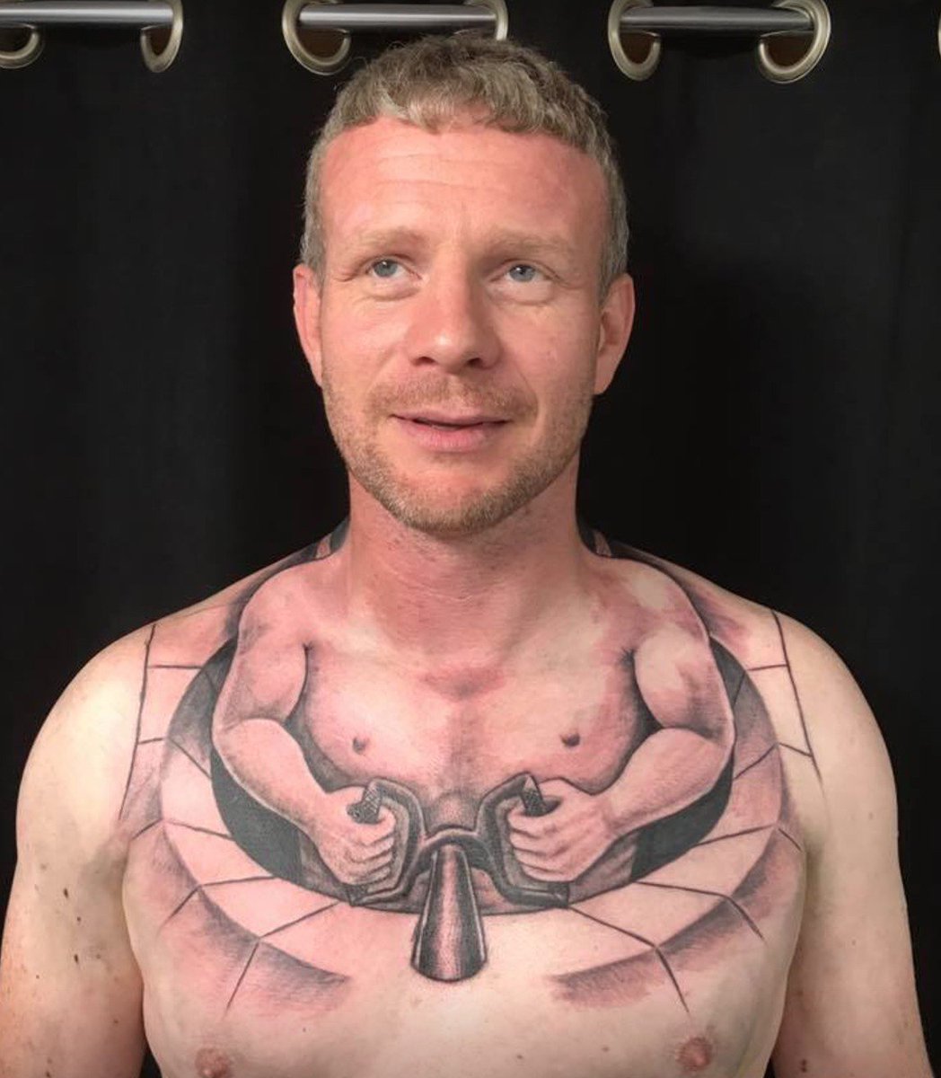Nick Kapur On Twitter Uk Man Gets Hilarious Tattoo That Makes It