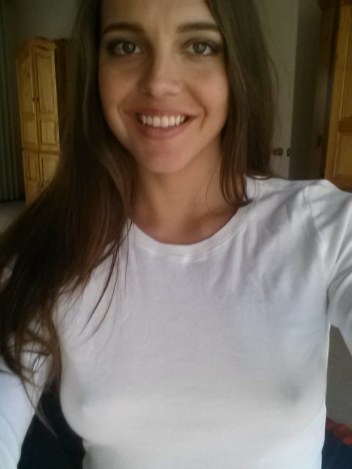 Lots of people liked my shirt today hehe #nobra #nipples poking through https://t.co/8e5VIxwZwE