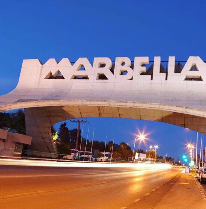 Who's in #Marbs ?? 

Choose Tibu Rooftop Restaurant 🍤🍜🍮

Dine like a #VIP &amp; then enjoy free entry into <a href="/TIBUMarbella/">TIBU Marbella</a> 🥂