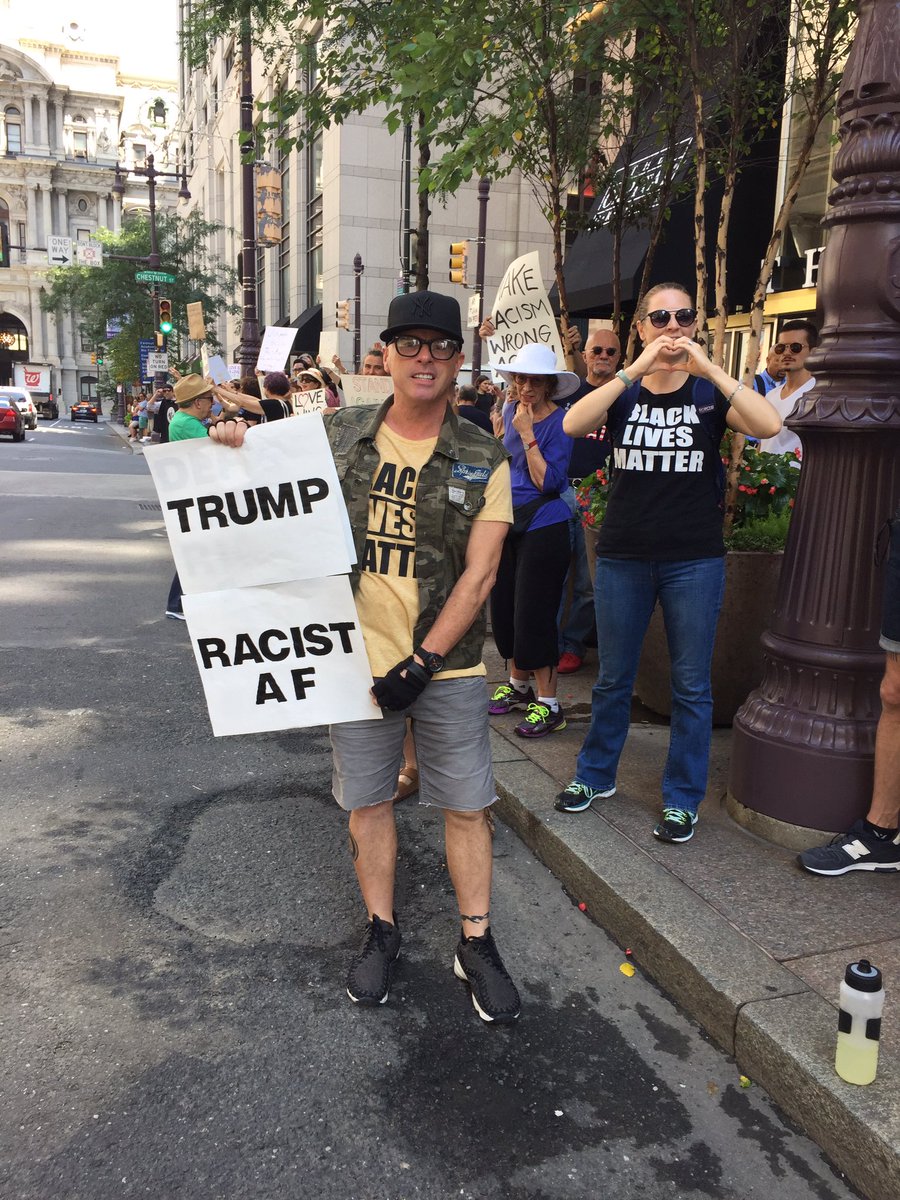 hisey_mike's tweet photo. Philly Stands Against Racism ✊🏻 @PhillyWeekly @PhillyLGBTgov @TuesdaysToomey #PhillyIsCharlottesville https://t.co/3huO3fyw8p