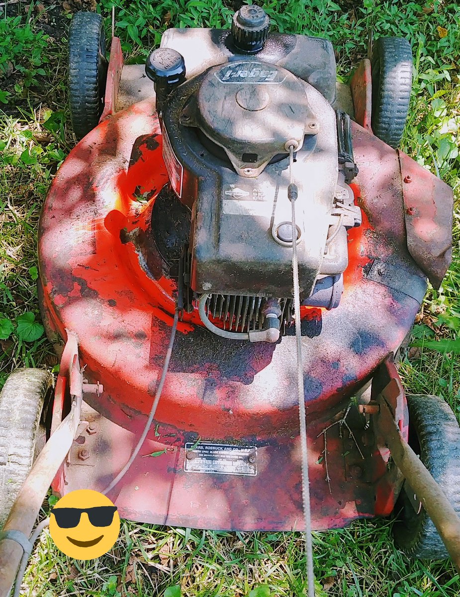 Granskee's tweet photo. #mowinglikeaBOSS I have been mowing with this one for 25 years, and it may not look great but it gets the job done. https://t.co/3HSojPCy8O