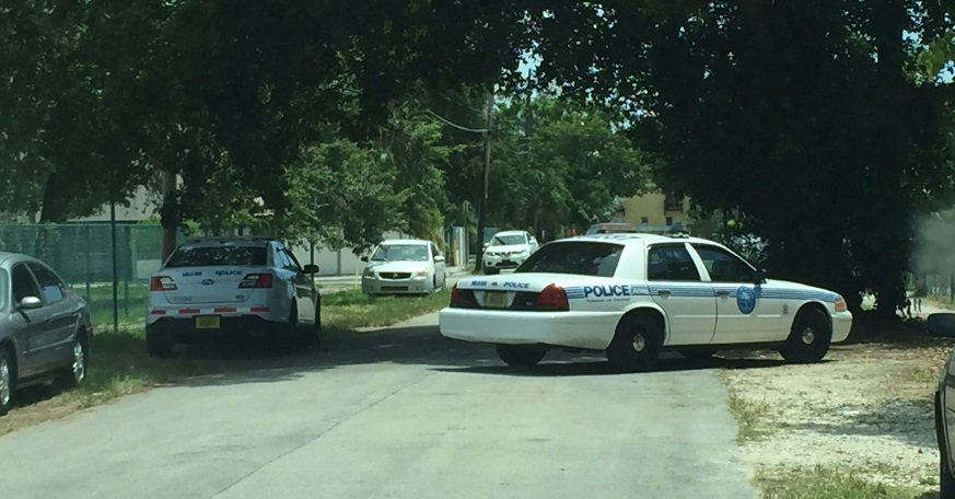 Teen wounded during shooting in Miami bit.ly/2v25IFY?utm_me… https://t.co/TX5JzGK7cY