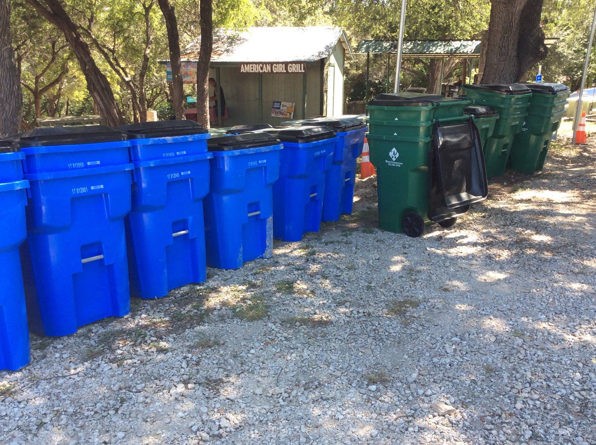 SwiftFest's tweet image. Look for recycling and disposal bins throughout the festival grounds, courtesy of Waste Connections. Thanks for keeping our parks beautiful!