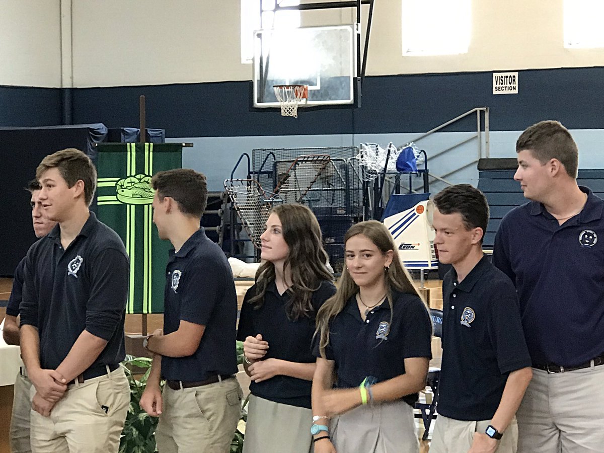 pcmrsg's tweet photo. Seniors telling the student body what they love about PCHS. #pccrusaders 💙 https://t.co/QCGaifs0u4