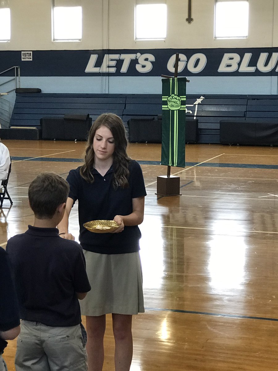 pcmrsg's tweet photo. First school mass of the year. #pccrusaders https://t.co/a0blrXQuw8