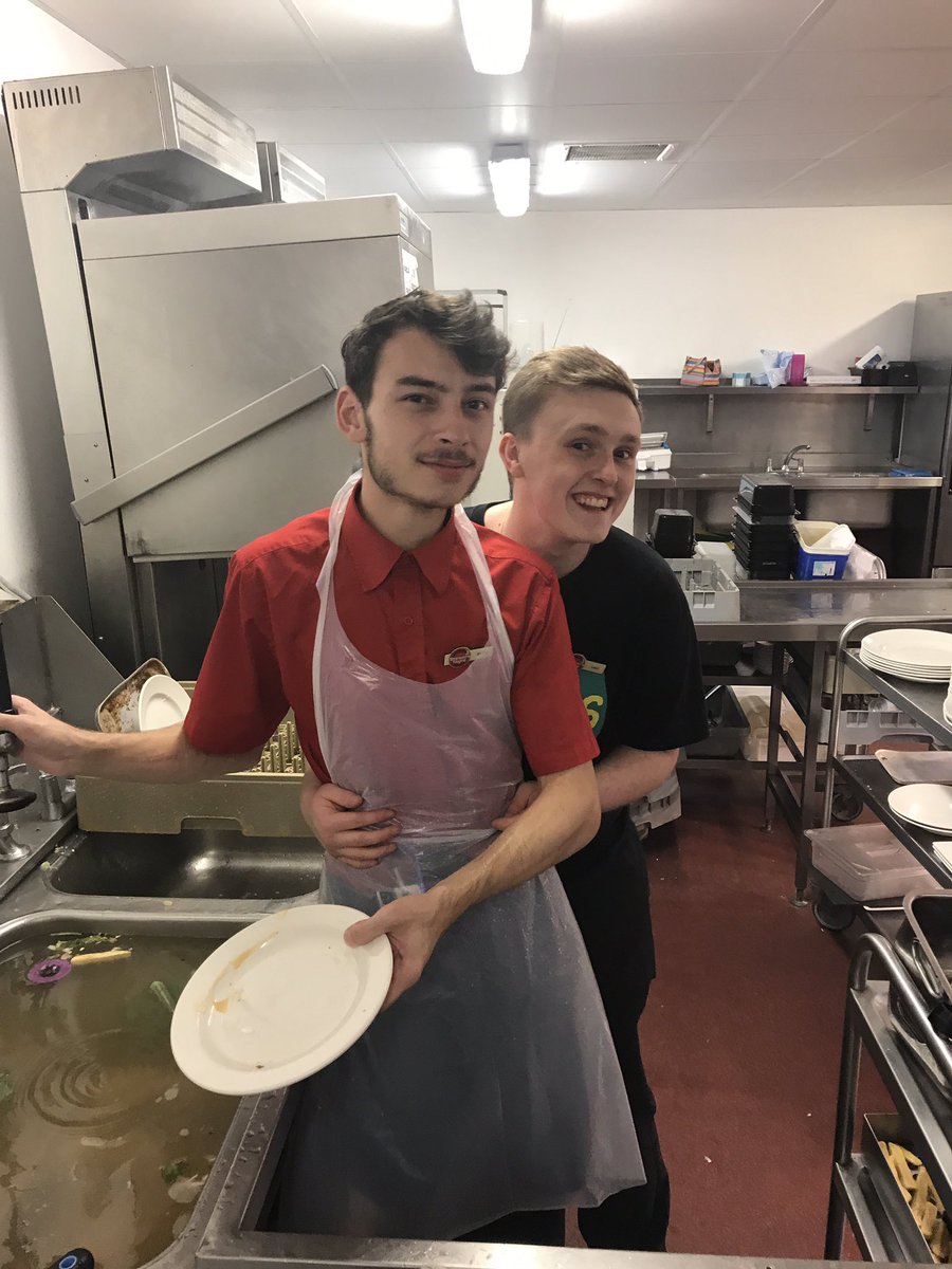 Last minute sickness so our new team member Tom jumps on pots! Wow! <a href="/MarkCash15/">Mark Cash</a> <a href="/nproctor123/">Nigel Proctor</a> <a href="/WeAreSUGM/">WeAreSUGM</a> <a href="/amylou8725/">Amy</a>