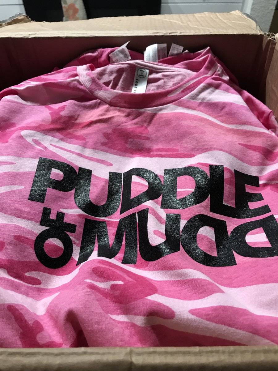 VincentMidnight's tweet image. #puddleofmud pink camp craze? What’s behind it #fashion #extreme #news #official