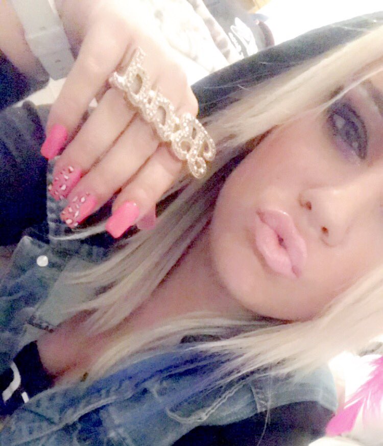 #NEW #selfie #update #RT #slut #Saturday #swag #blonde #barbie #Hollywood #LosAngeles #California https://t.co/BZpujRCFZy