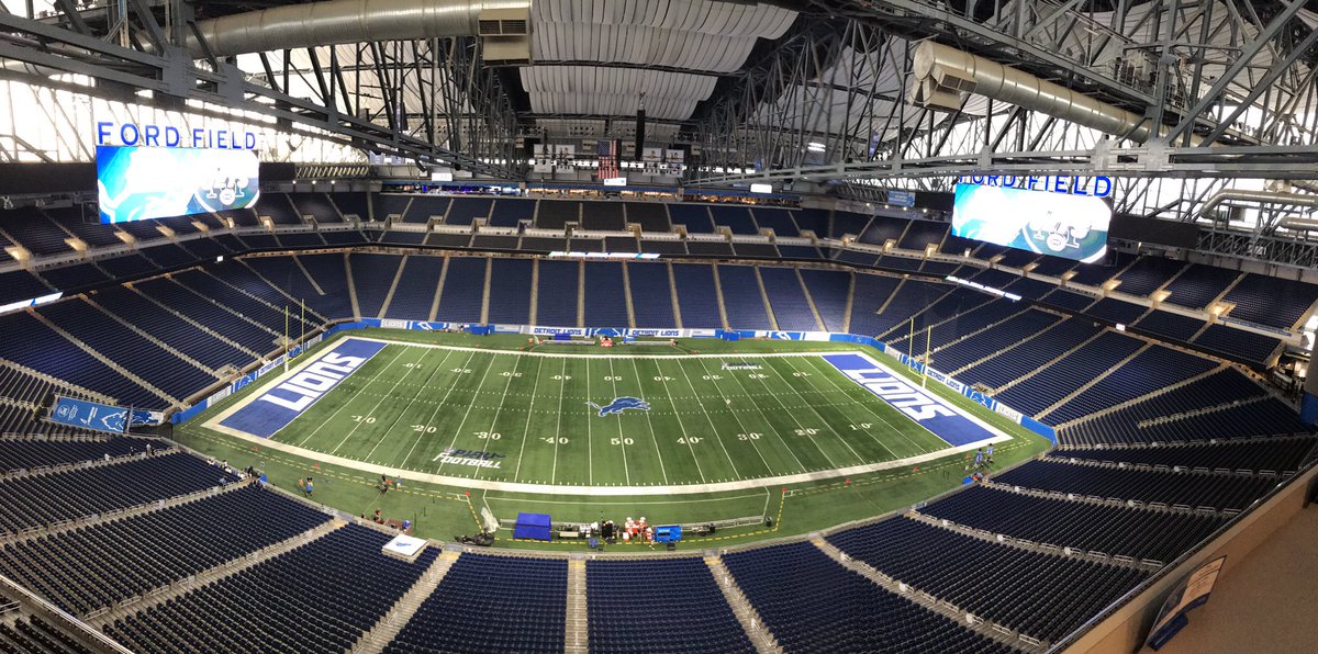 Lions's tweet photo. 😍Reunited 😍 https://t.co/9DBArIvNPE