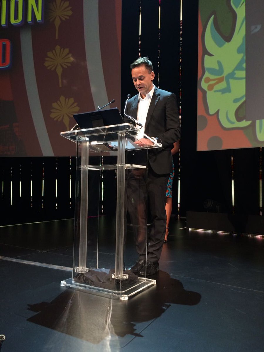 Bizcommunity's tweet photo. BREAKINGNEWS! @Loeries #MarketingLeadership 2017 goes to @KFCSA's #MikeMiddleton https://t.co/uu1l2P7RF1 @Biz_Marketing #EXCLUSIVEINTERVIEW https://t.co/NOAOfBkKyg
