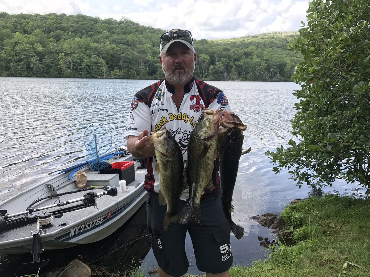 Got it done today with a first!!
Thx to @bayoubugjigs <a href="/ArdentReels/">Ardent Reels</a> <a href="/KisselKrafts/">Kissel Krafts</a> <a href="/catch5alive/">5ALIVE</a> <a href="/5X3FishingTeam/">5X3 Fishing Team</a> <a href="/catch5alive/">5ALIVE</a> <a href="/SnackDaddyLures/">Snack Daddy Lures</a>