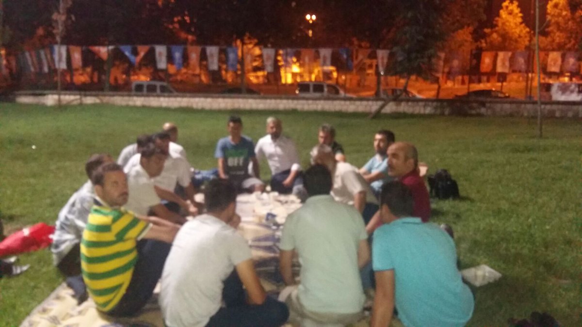 aksislimspmah's tweet photo. M.Ş.P Mahallesi haftalık yönetim kurulu toplantımız AKParti İl bınası karsısında icra ettık. https://t.co/mDWvlC6VMv