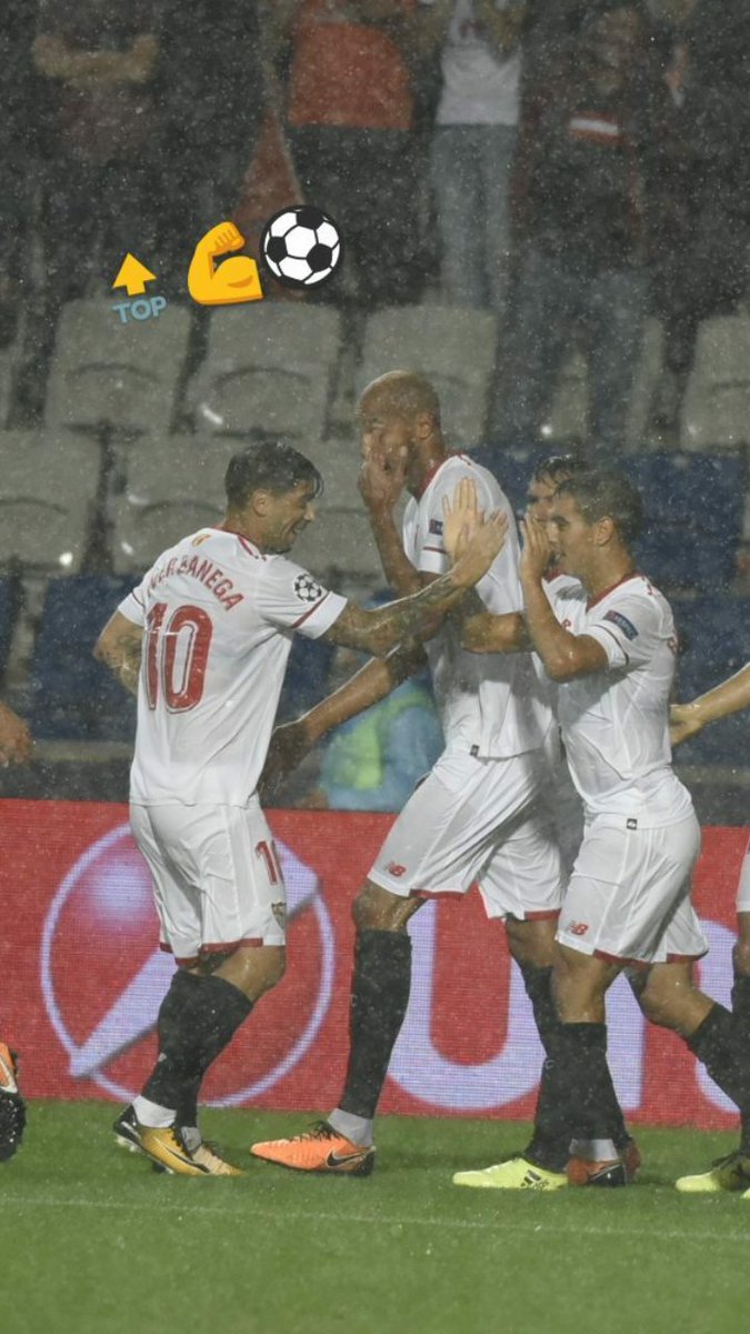 Berniii00's tweet photo. Vamos Sevilla!🔴⚪🔴 https://t.co/k3aQy7EZNN