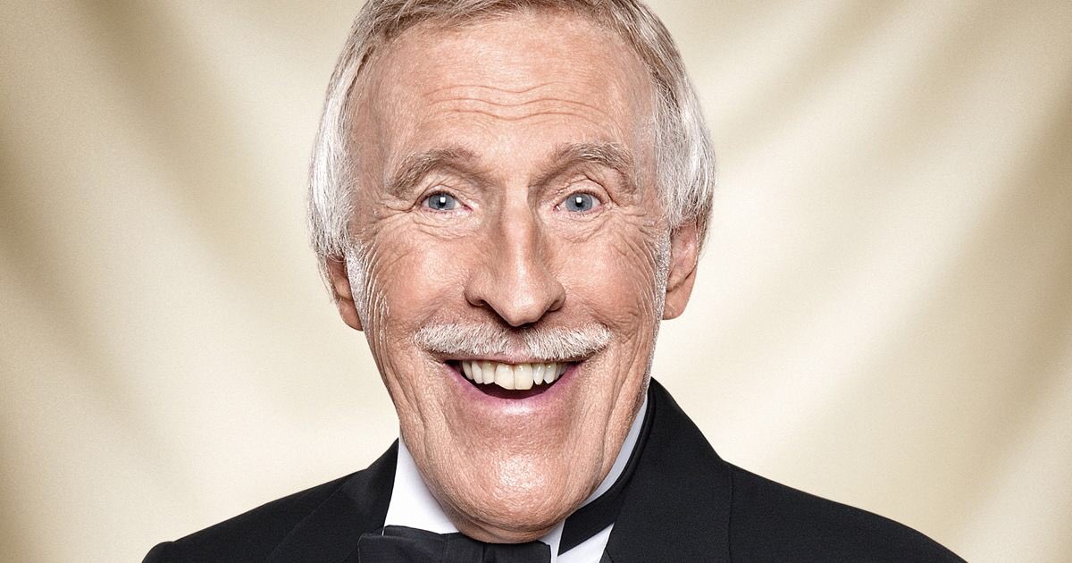 MsRachelTrans20's tweet photo. Buon Anima Monsignor Forsyth, Nice of you to entertain us all these years, Nice to see you touched our hearts, Nice to know you always #Nice https://t.co/Mn439qDuP1