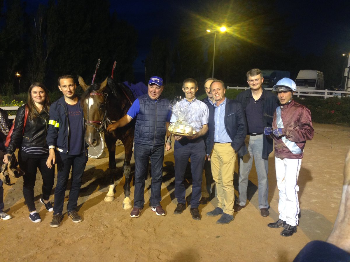 ProvinceCourses's tweet photo. Dans la foulée de sa belle 🏆 à Cabourg, Colt des Essarts (François Lagadeuc) enchaîne à Graignes 💪 #grandeforme https://t.co/zM63wnUPGX
