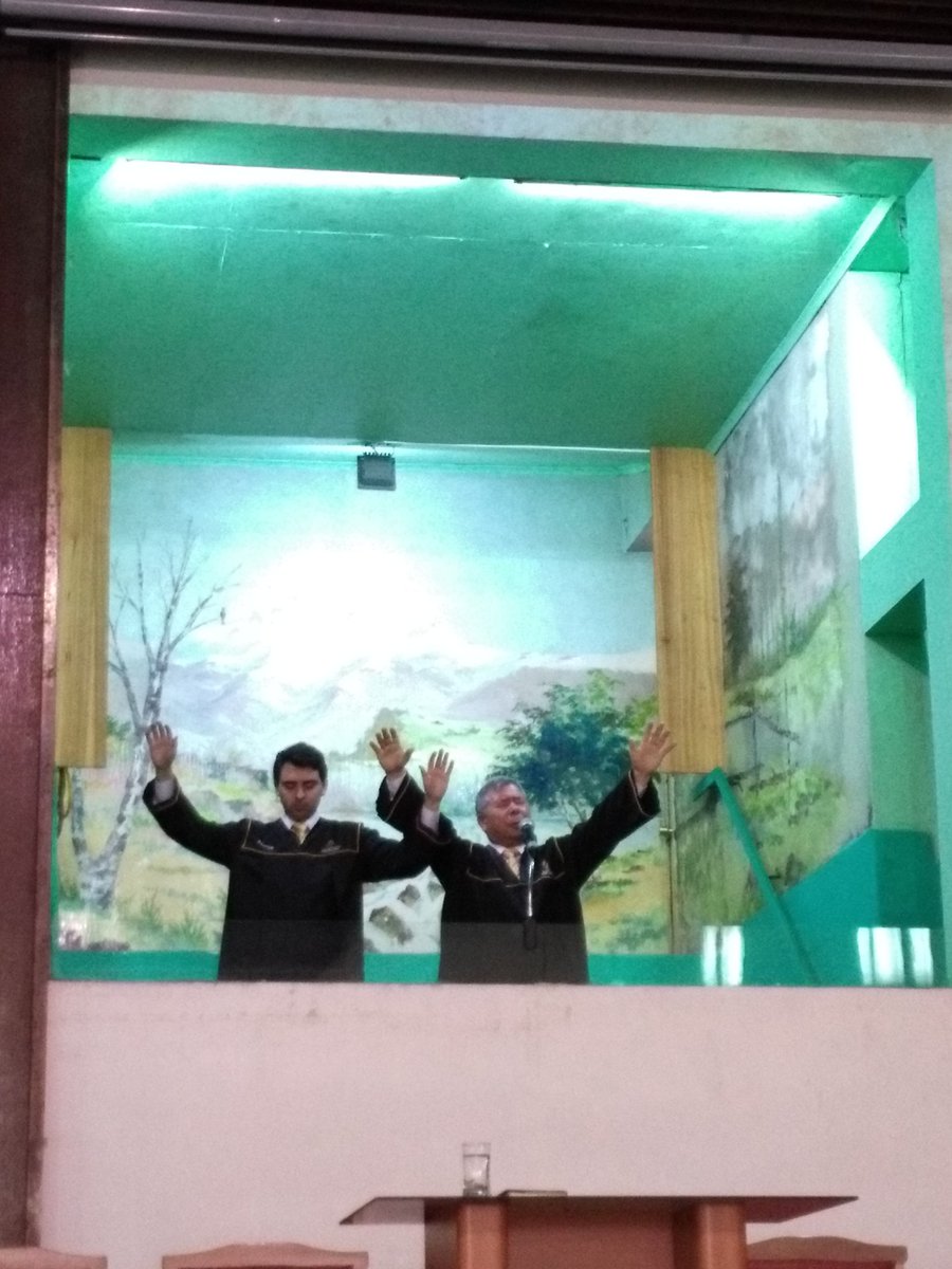 PrCanteros's tweet photo. Lindo término de semana de #GruposPequeños en Iglesia Adventista de los Ángeles.
#iasd @IASDLA https://t.co/Tgp8mgeXPH