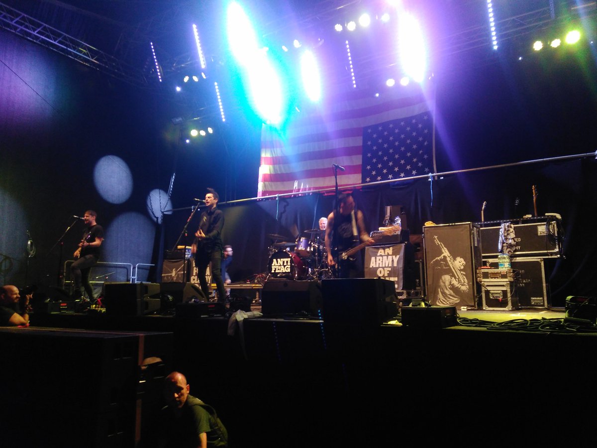_gabiclayton's tweet photo. Here are some pics I took in Vyškov at the Anti Flag gig on Thursday. I love these guys so much. #FestPodParou #SmashTheAltRight https://t.co/edUszV5sJ7