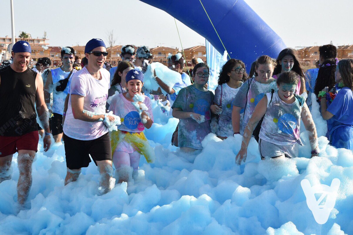 LaVozdeMazarron's tweet photo. Música, color, espuma y mucha diversión en la #spumerun de Puerto de Mazarrón https://t.co/CSn9K3khgi