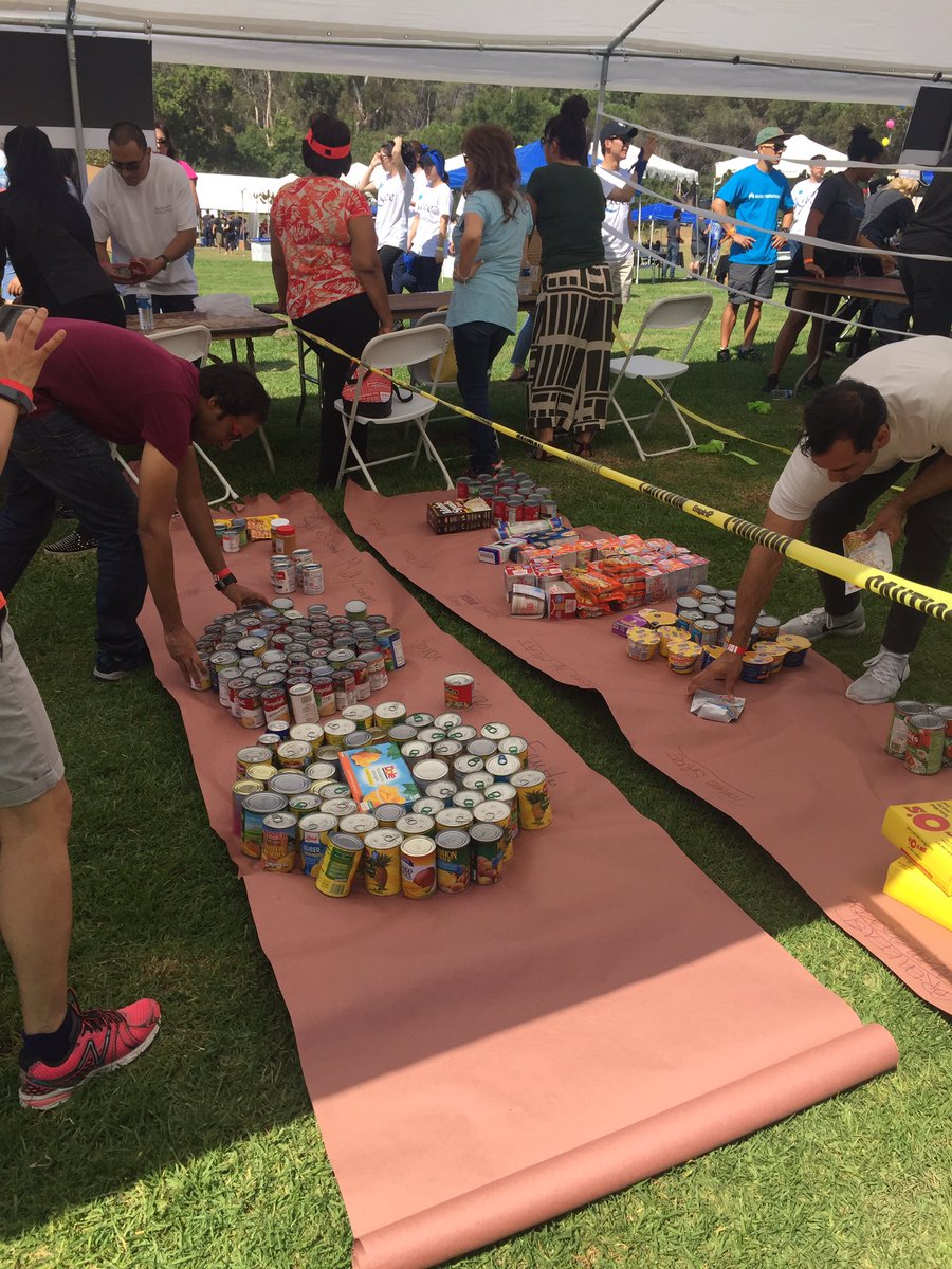 LAWorksNow's tweet photo. Saturday well spent! Volunteers sorting food donations for #LAWorksDay https://t.co/hKlFalw30N