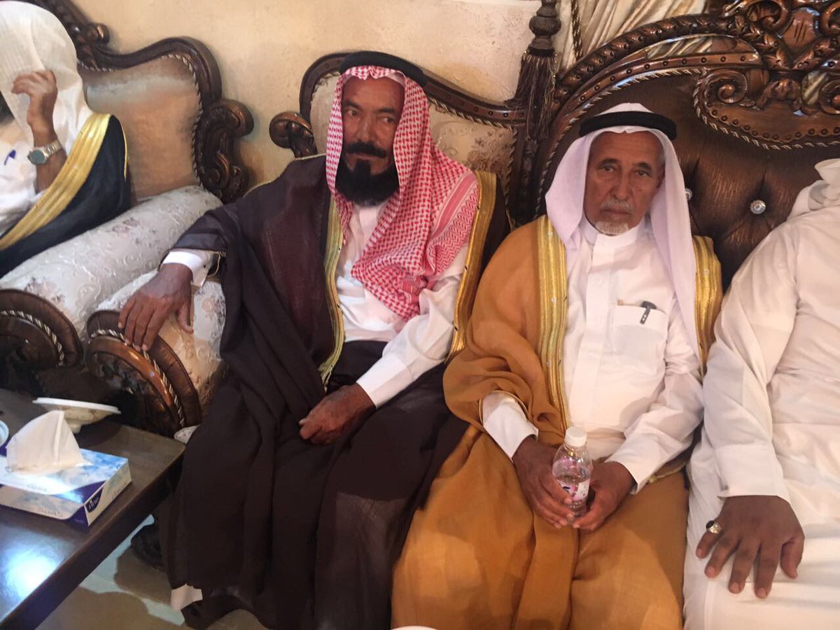 Almahanitweet's tweet photo. الشي�� ناصر بن دحيم بن وهق المرشدي في ضيافة ال عبدالهادي بن ثعلي https://t.co/sL41AANtuE