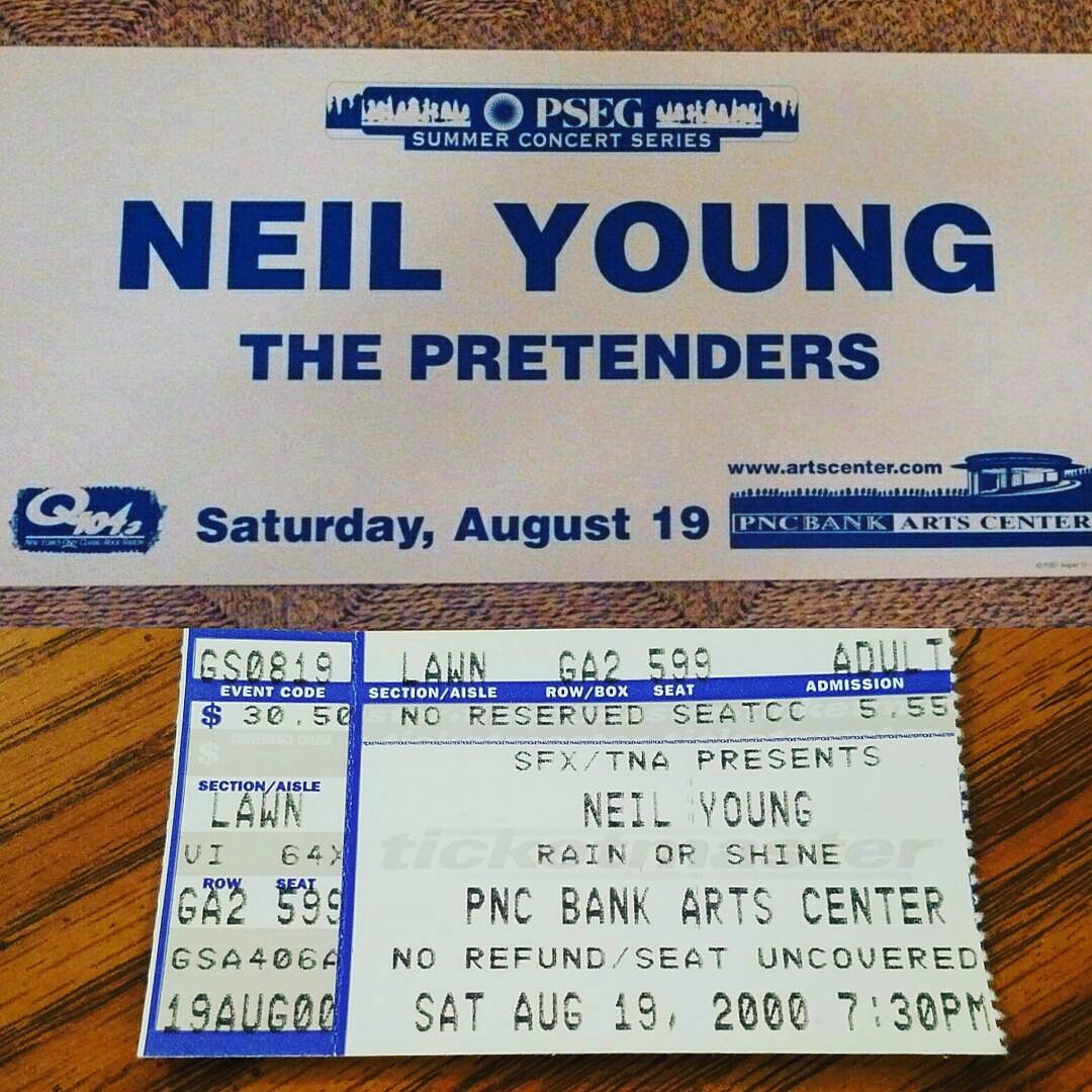 PMAM88's tweet photo. #neilyoung #concert #chrissiehynde and #thepretenders #parkwaysign #ticketstub 08/19/00 #pncbankartscenter #NJ #harvestmoon #mycitywasgone https://t.co/WuWupbj14F