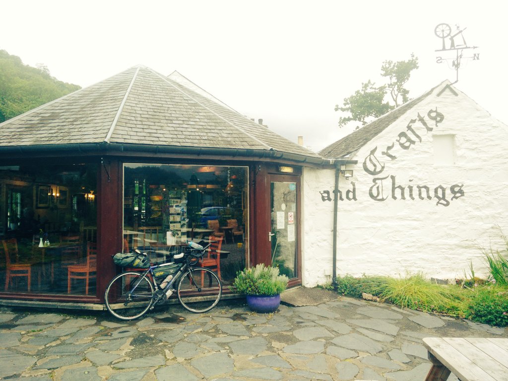 MalagApplecross's tweet photo. Today I had lunch at @C_and_T_Glencoe in Glencoe, after 5 hours of rain. So nice in there, thank you!! https://t.co/OoUeJAUqWe