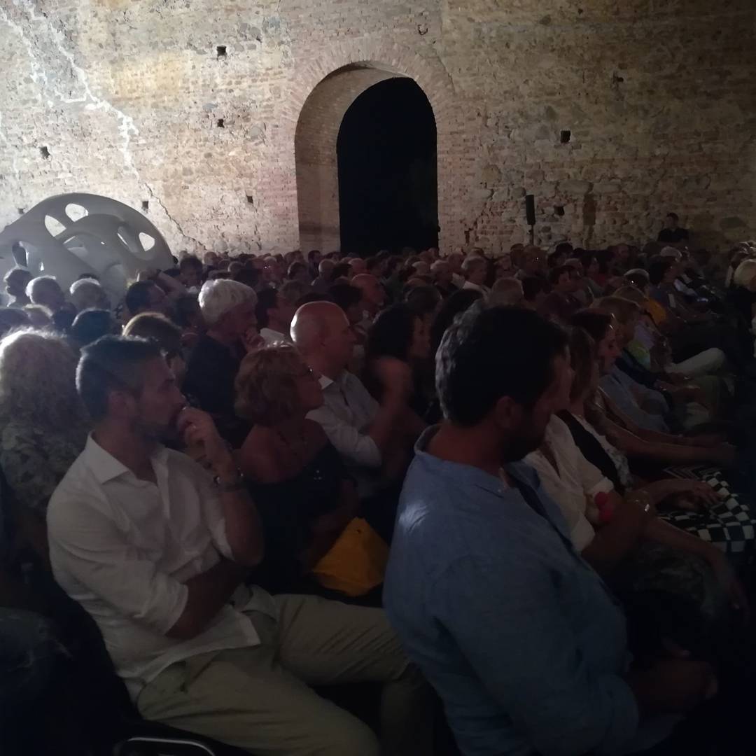 ArmonieArte's tweet photo. Un pubblico straordinario per "Odisseo, viaggio tra cielo e terra" https://t.co/xcqrCtV4x5