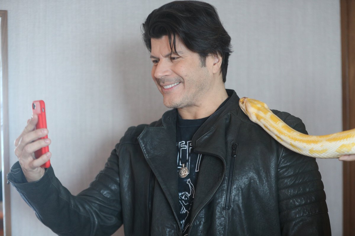 PauloRicardo's tweet photo. Fotos da gravação do clipe "Anjo e Serpente" 😇🐍
Fotógrafo: Yam Griffo
#AnjoeSerpente #NovaMúsica #LançamentoNacional #MaynardMusic https://t.co/daytaiuKOA
