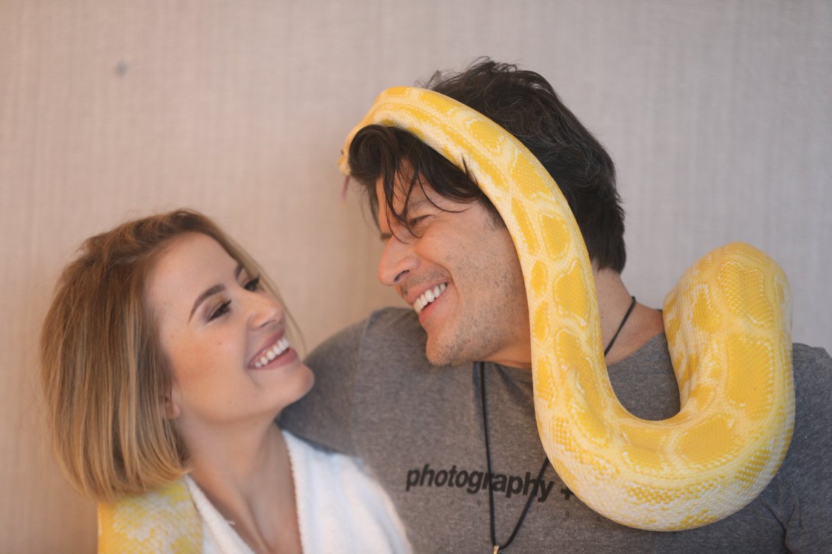 PauloRicardo's tweet photo. Fotos da gravação do clipe "Anjo e Serpente" 😇🐍
Fotógrafo: Yam Griffo
#AnjoeSerpente #NovaMúsica #LançamentoNacional #MaynardMusic https://t.co/daytaiuKOA