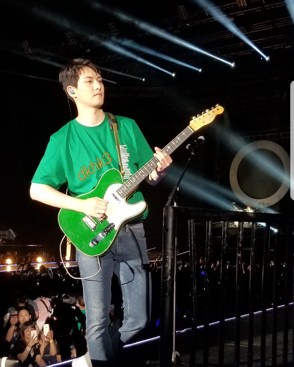 dkhk3's tweet photo. Gorgeous  #Leejonghyun at #BetweenUsinHK 20170819

 #이종현 #イジョンヒョン #CNBLUE https://t.co/9QwXrOrlK1