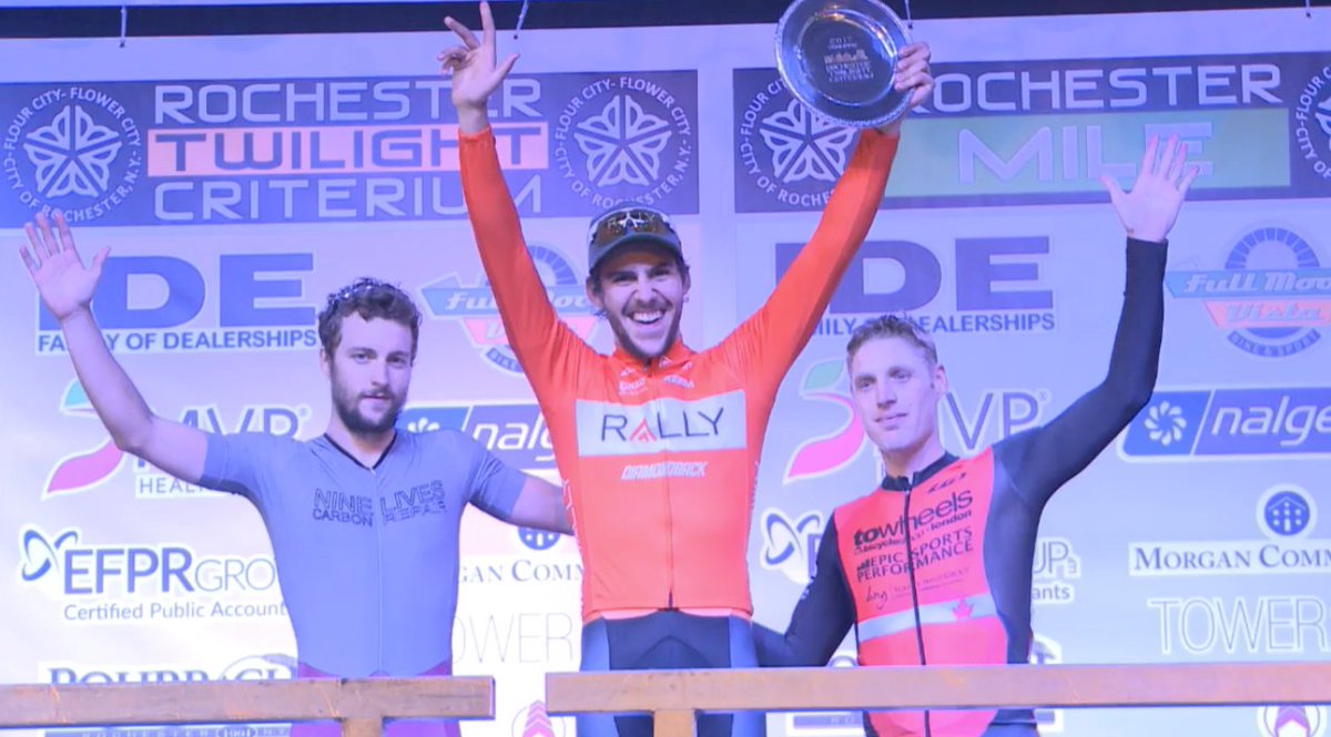 flobikes's tweet photo. Men's #RochesterCrit Podium
🥇Curtis White @curtisjwhite
🥈Phillip Short
🥉Jeff Schiller @JefferySchiller https://t.co/odEwAYF5HY