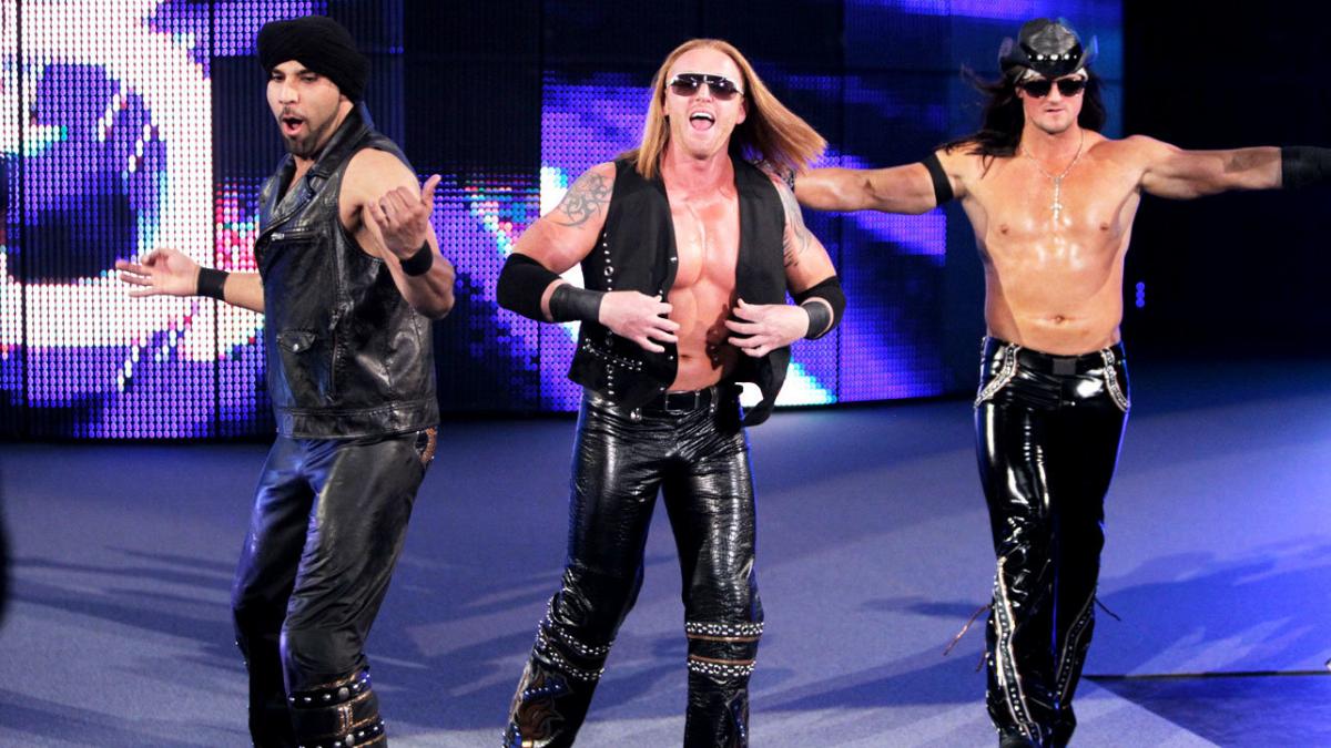 TheDrEric's tweet photo. Who could've thought....
#ThreeManBand #3MB #WWE #WWENXT #DrewMcIntyre #JinderMahal #HeathSlater #Champion #Raw #SDLive https://t.co/Eu1XN3ezX4