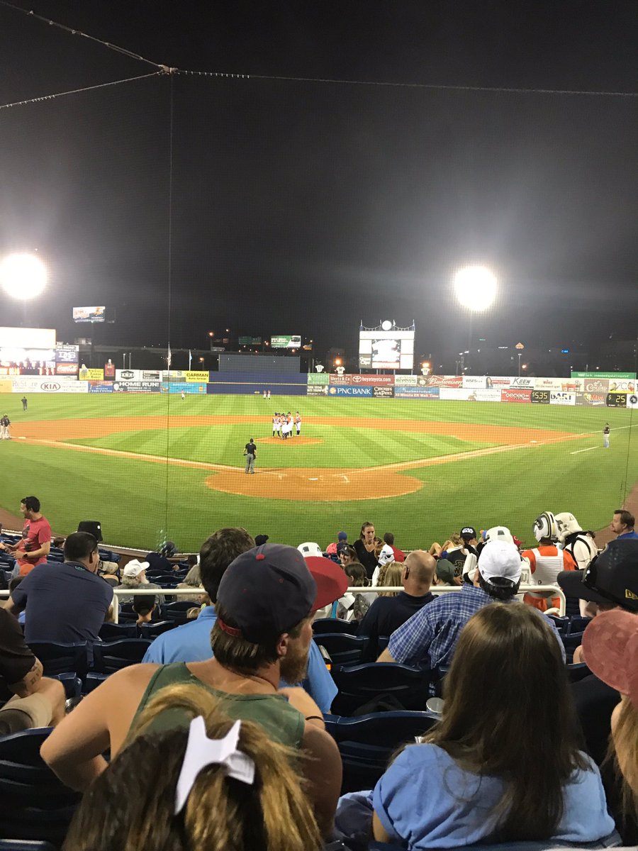 ResLife_Neumann's tweet image. Beautiful night at Frawley Stadium with the ResLife Staff! Thanks to the @WilmBlueRocks for having us out! #StaffNightOut #BCDeve