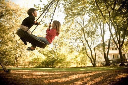 سموعنا ماعاد تدري عن الهرج
كم هرجةٍ  تمرها واتّعدّى ..!
.
لواننا نحرص على العمي والعرج
يمكن تردينا مع الي تردى ..!