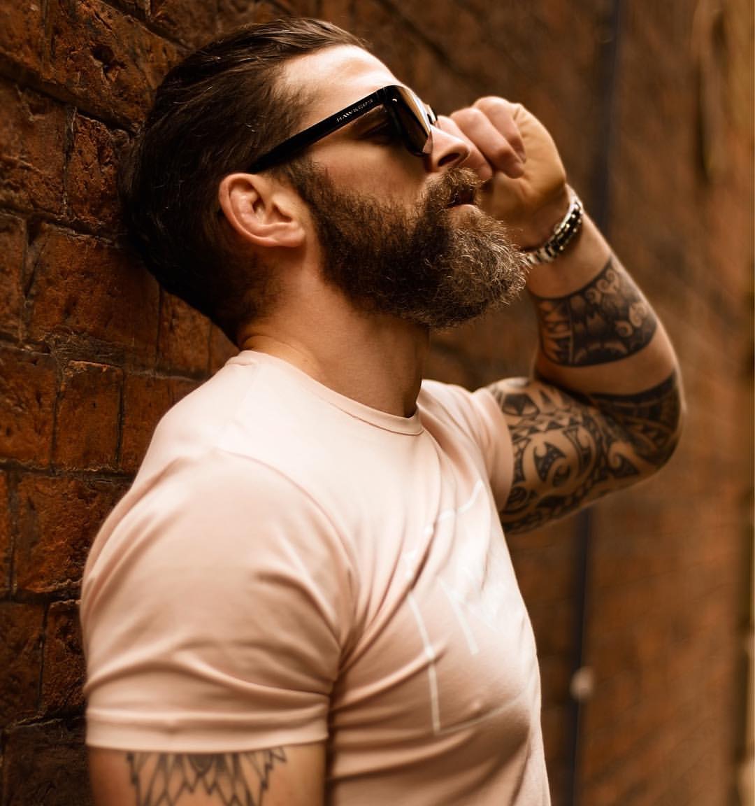 BlxckMoonWolf's tweet image. ⏩Alastair James⏪

🎸39
🎸Padre soltero.
🎸Ex Publicista y rockero.
🎸Rol medio
🎸No soy nuevo en fake.

#DreamDaddy

¿Un RT?