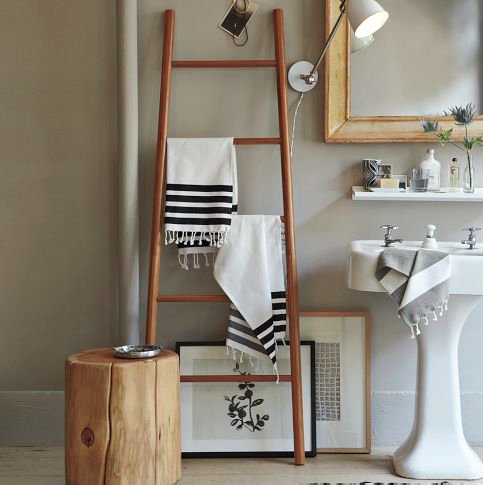 decoracion2's tweet photo. ¿Cuántos usos tiene una escalera de madera? ¡Te sorprenderá! https://t.co/ZBNEo8uxh8 #decoracion https://t.co/3LAfhbPkq3