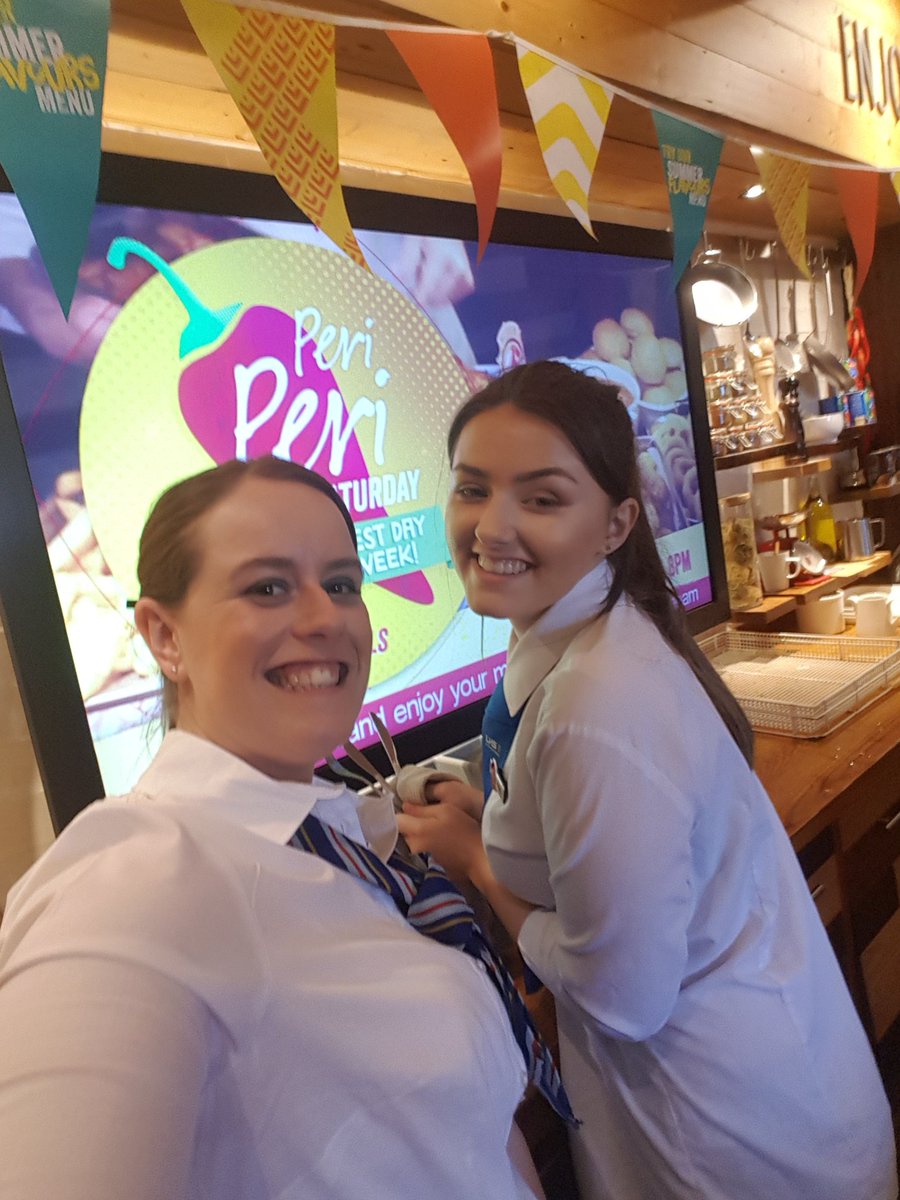KincardineWayBF's tweet photo. @alastairhope @elizadbrooks  @GreatOrmondSt, back to school dress up day,  raising money for gosh #loveit#teamkway https://t.co/CZMKVH5nbu
