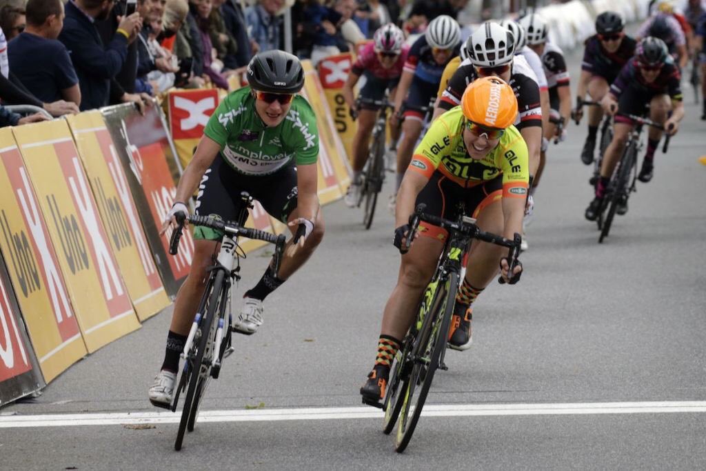 phelanmark's tweet photo. Nice win Chloe! @chloe_hosking https://t.co/eCTSnp1EuY