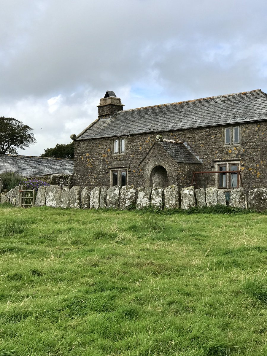 DocStrong26's tweet photo. @poldarkcornwall Missing Cornwall & all the amazing things we saw on our #Poldark tours! #stillsearchingforRoss #andseals https://t.co/iXqGxUIyJp