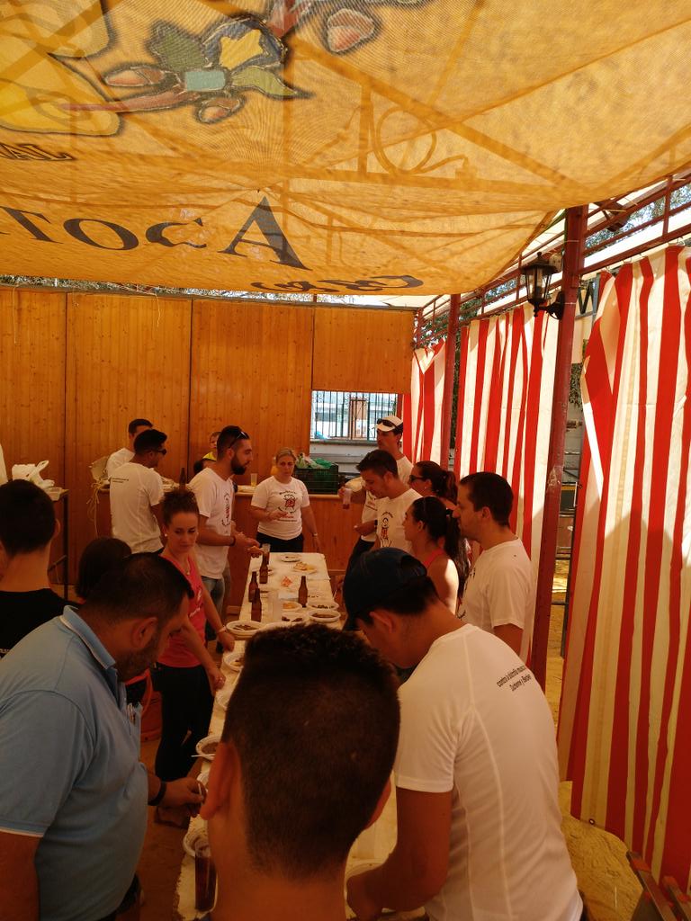 BandaGuaditoca's tweet photo. 📸📸En el día de hoy ha quedado todo preparado en #casetalosmúsicos para que comience la #FeriaGuadalcanal2017. Os esperamos. https://t.co/Q8cAhxiW3B