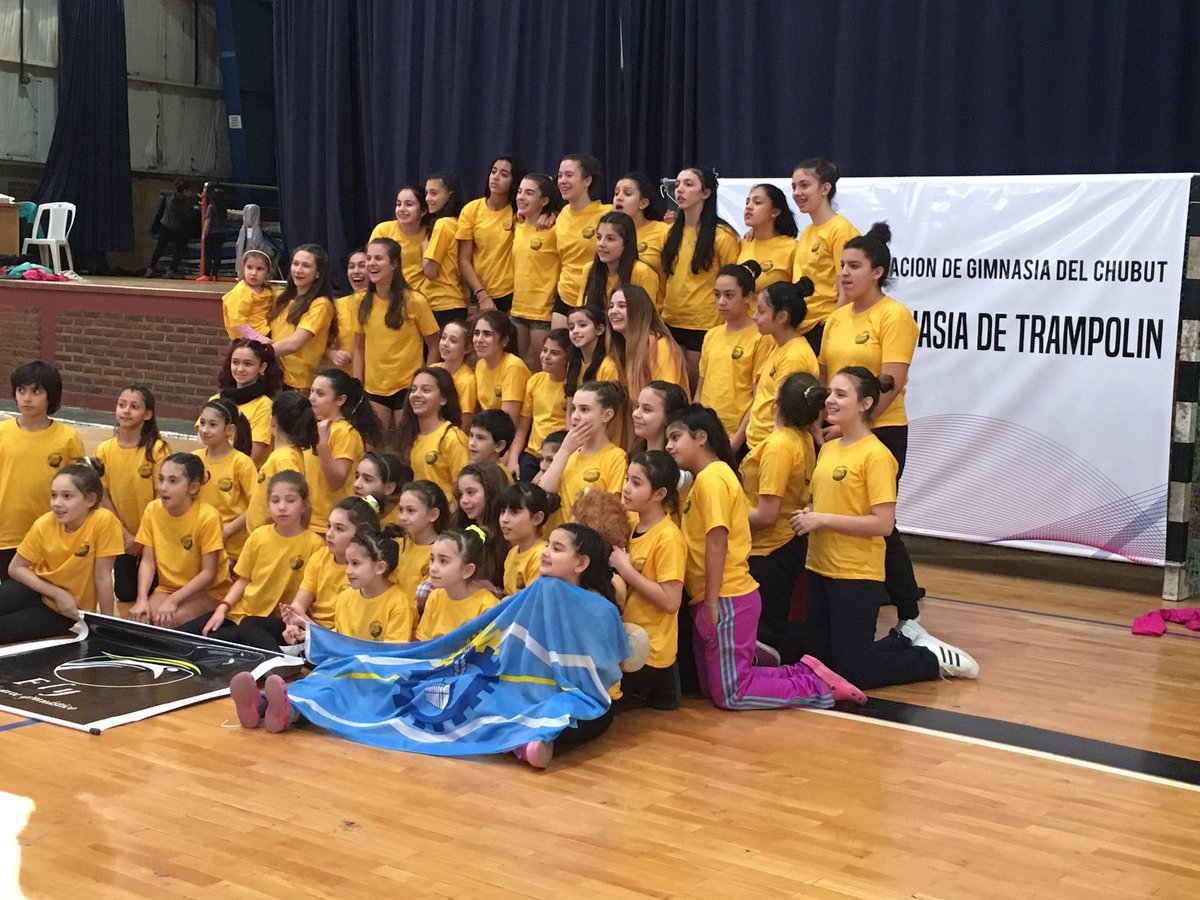 Florpapaiani's tweet photo. Torneo Provincial Gimnasia Acrobática #Esquel! Felicitaciones a todas las delegaciones ! https://t.co/bHwlGwRbR9