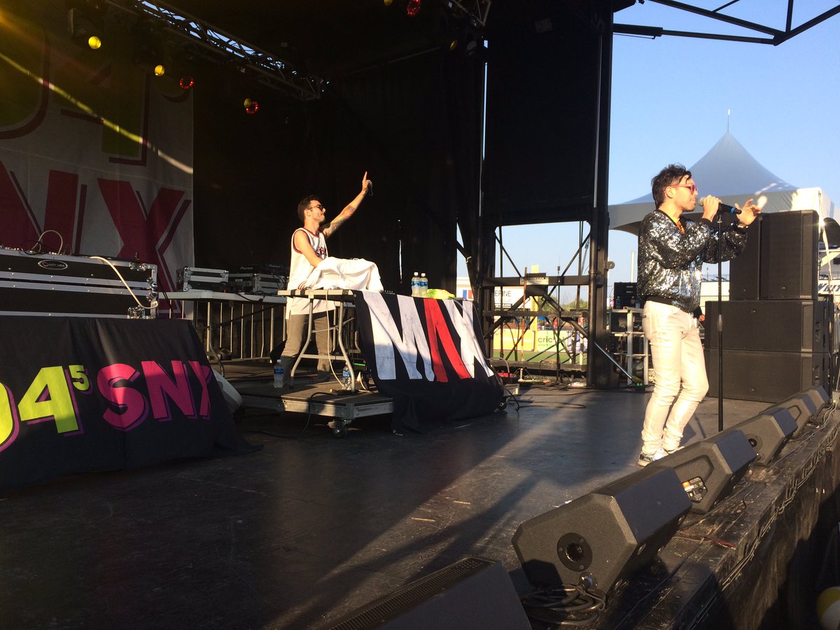 1045SNX's tweet photo. Always a Party with @Maxgschneider #SNXPIP https://t.co/x566Os2xJW