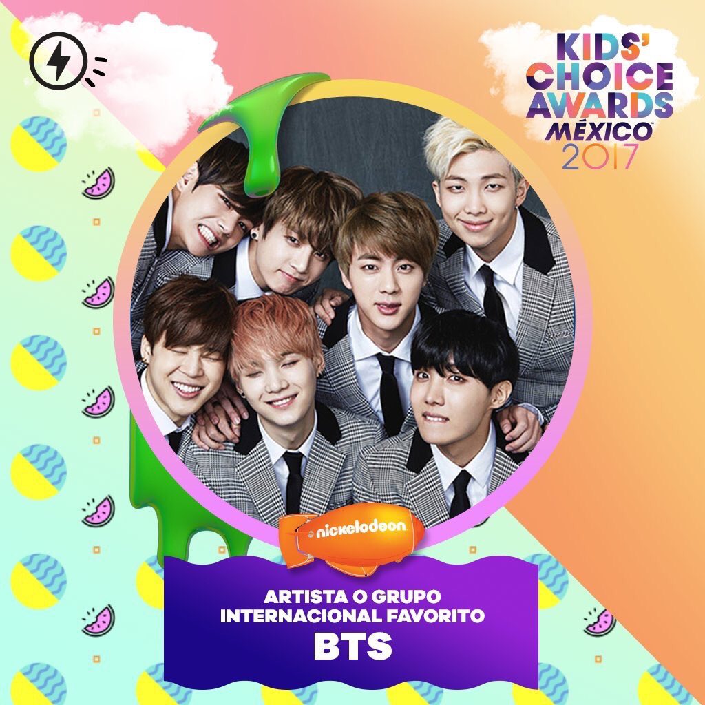 BTS_National's tweet photo. [INFO] #BTS won the favorite "International Artist" price at the Nickelodeon's Kids Choice Awards in Mexico 2017!
#방탄소냔단 https://t.co/oTtLyAWHLT