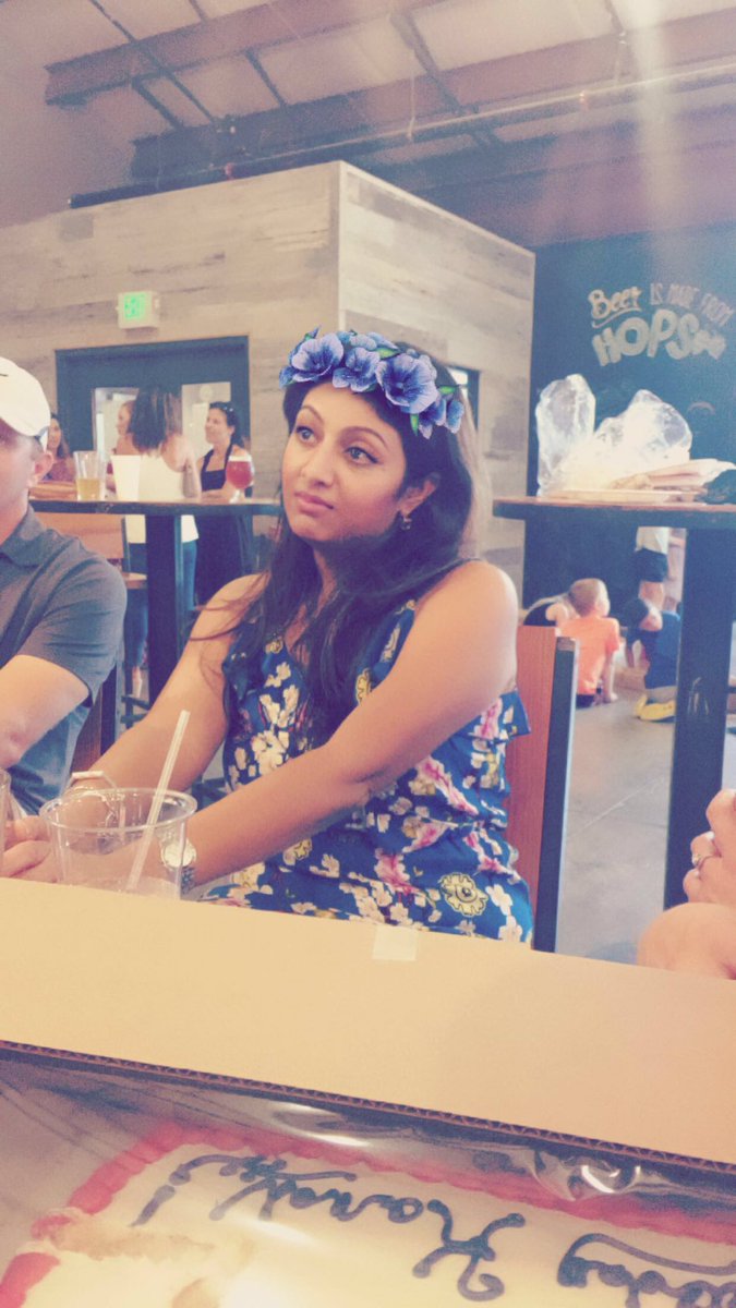MelisaSmithwick's tweet photo. Party planning her 40th! @zpatel24 #vegasbound #ornashville #orwhere https://t.co/aISYqWdb08
